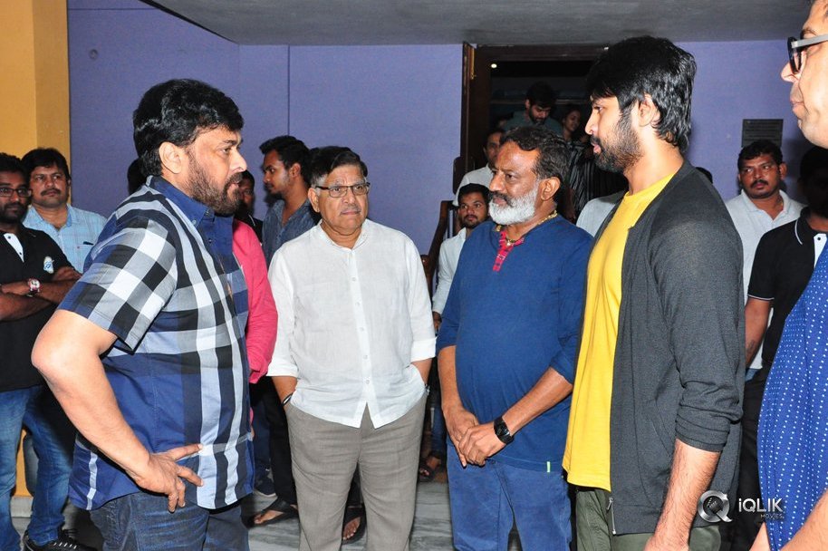 Megastar-Chiranjeevi-Watched-Special-Screening-of-Vijetha